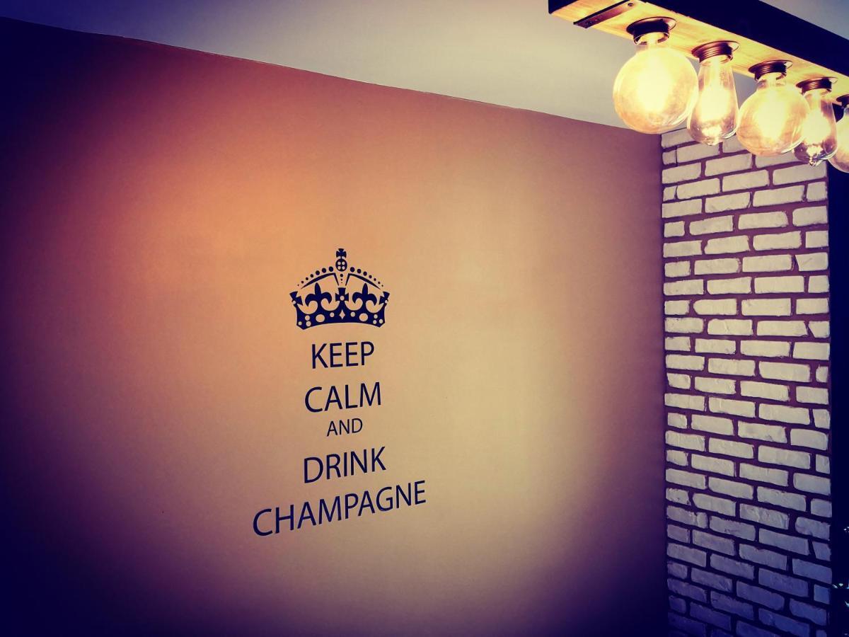 Groom Epernay - Jacuzzi & Champagne エクステリア 写真